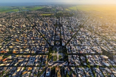 La Plata: Provincia licitó el cambio de 200 km de cañerías de agua que están “al borde del colapso”