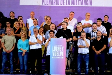 Máximo cruzó a Kicillof en pleno acto kirchnerista: "Hay que subir a la militancia a los lugares"