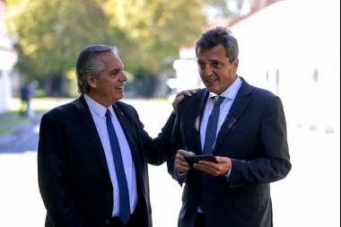 En medio de otra escalada del Dólar Blue, Alberto Fernández y Massa se reunieron en Olivos