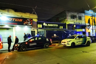 Clausuraron un bar donde encontraron 10 chicas que hacían "presencia" para atraer clientes