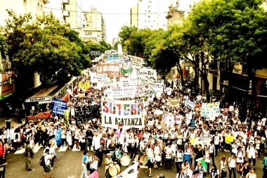 Provincia cargará como inasistencias injustificadas los paros de Suteba Multicolor de mayo
