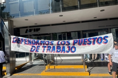 Una tabacalera en peligro de cierre: miles de personas con riesgo de trabajo