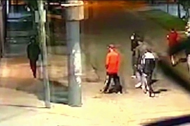 Integrantes de una patota atacaron a un nene de 13 años cuando iba al colegio