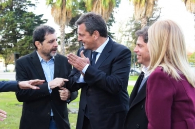 Massa y Kicillof le dieron la foto a Moreira para respaldar su candidatura en San Martín