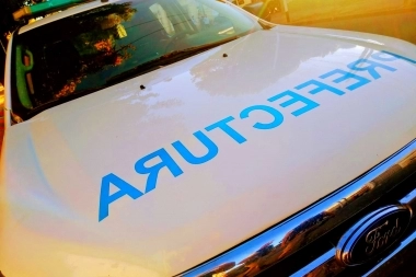 Un hombre se negó a ser identificado, se tiroteó con los prefectos y luego se habría suicidado