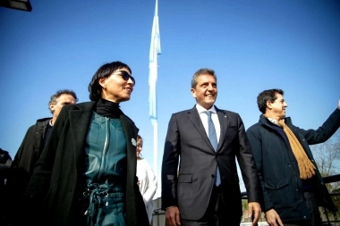 Mayra Mendoza recibió a Massa y ratificó su respaldo: “Va a ser nuestro próximo presidente”