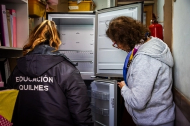 El municipio de Quilmes entregó equipo completo para fortalecer el SAE en colegios locales