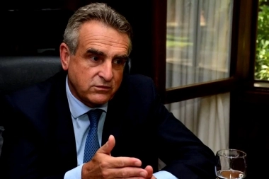 Rossi criticó el plan de Milei: dijo que es “un peligro” y lo comparó con el expresidente Fujimori