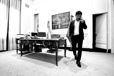 Kicillof apunta a la polarización entre Grindetti y Piparo para retener la Provincia