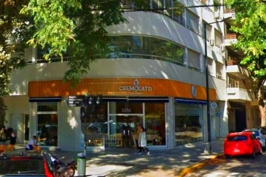 Un hombre falleció apuñalado en el tórax por un teléfono celular: "No me quiero morir"