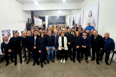 Elecciones, unidad y “fenómeno Milei”: los ejes analizados por Grindetti, Santilli e intendentes