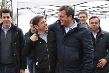Massa y Kicillof se mostraron juntos en San Vicente en busca de fortalecer la Provincia para octubre