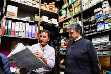 Jorge Macri recorrió comercios en Recoleta y anunció un paquete de medidas para las PyMEs