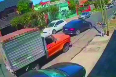Dueños de las calles: le cruzaron un auto, dispararon al aire y robaron la recaudación a un fletero
