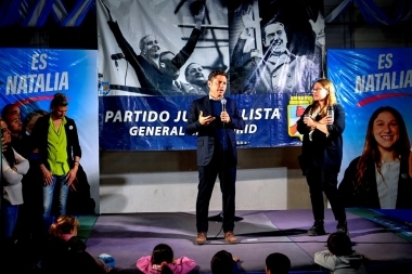 Kicillof visitó el Interior y ratificó la importancia del “Estado presente” para combatir el “ajuste y la motosierra”