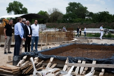 En General Pacheco: Zamora visitó una obra en el Frigorífico Rioplatense