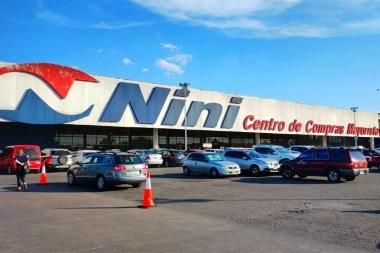 La Plata: en el hipermercado mayorista Nini un hombre habría abusado de un menor de edad