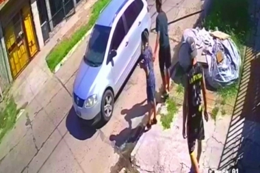 Con la modalidad piraña, cinco adolescentes le robaron el auto al chofer de una aplicación de viajes