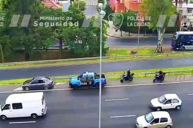 Detuvieron a dos hombres cuando circulaban en un auto robado dos años atrás