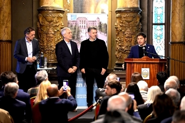 Desembarco en La Plata: Kicillof y una agenda con grandes anuncios para el gobierno de Alak