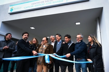 Kicillof inauguró un nuevo CAPS en Saladillo y apuntó contra las “ideas del individualismo” de Milei