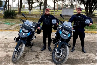 Por gestión de Garate, Caballería recibió dos motos nuevas 0km en Tres Arroyos