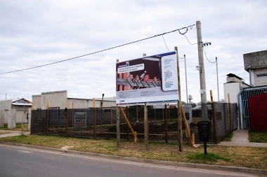 Juanci Martínez anunció la puesta en marcha de las obras para un nuevo CAPS en Rivadavia