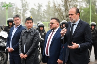 Susbielles celebró el desembarco de la élite de la policía bonaerense en Bahía Blanca