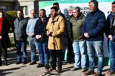 Junto a autoridades, Egüen inauguró las obras sobre la Avenida 18 de Veinticinco de Mayo