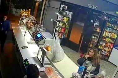 La desplumaron: en Merlo se llevaron la recaudación de una granja y el dinero de una clienta