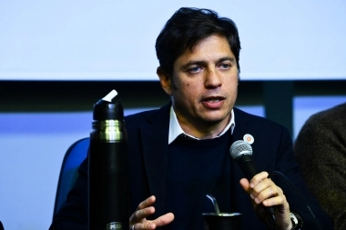 Junto a Baradel y Yasky, Kicillof encabezó el acto nacional de la CTA en La Plata