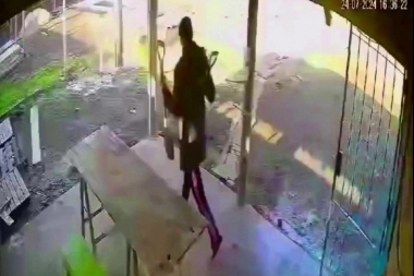 Le vaciaron la casa y los detuvieron, fue tres veces a la comisaría y ya estaban libres