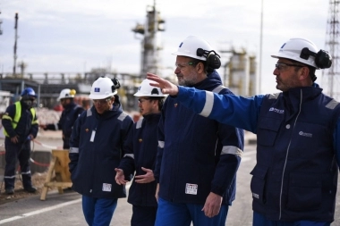 Susbielles visitó el puerto de Bahía Blanca y dijo que “está listo para exportar GNL mañana”