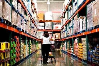 Grandes supermercados le soltaron la mano a Kicillof y la Ley de Góndolas queda cerca del precipicio