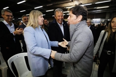 En el Teatro Argentino: Cascallares destacó la importancia de “trabajar por una educación pública de calidad”