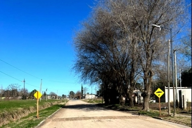 Con el recambio de 21 luminarias, se profundizan las obras y mejoras en Roque Pérez