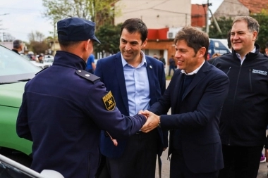 Lanús recibió a Kicillof: “Cuando se trata de los vecinos, las diferencias políticas quedan de lado”