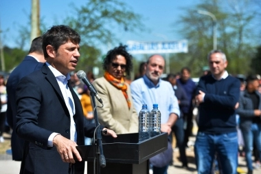 Kicillof anunció medidas educativas con mensaje para Milei: “No se trata de destruir, sino de trabajar”