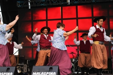 Roque Pérez celebró su 140º aniversario cargado de actividades artísticas y culturales