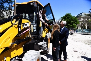 La Plata puso en marcha la histórica obra de reconstrucción de Plaza San Martín