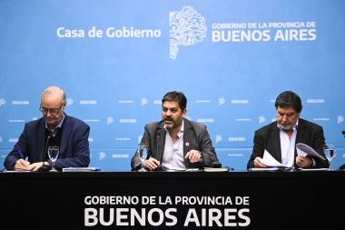 Silencio en el Gobierno de Kicillof: sin definiciones para elegir entre Quintela y Cristina para el PJ Nacional