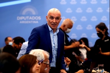 Espert vapuleó la gestión de Kicillof y definió a su conflicto con Cristina como una “pelea de inválidos”