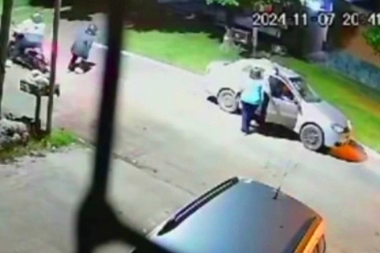 Inseguridad en Quilmes: motochorros asaltaron a adultos mayores cuando bajaron del automóvil