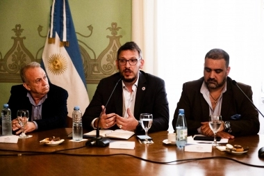 Cuattromo y Palazzo debatieron la reforma jubilatoria del Bapro con legisladores libertarios “dialoguistas”