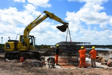 Provincia avanza con las obras de nuevos los puentes en la Cuenca del Río Salado