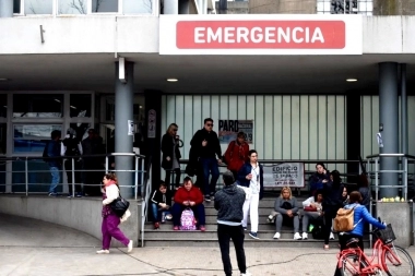 Kicillof se alejó de Milei y anunció que la atención médica para extranjeros seguirá siendo gratuita