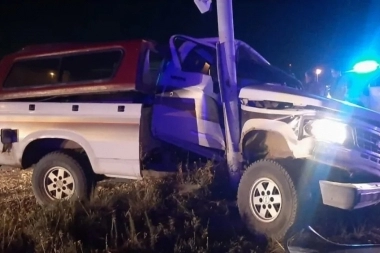 Le robó la camioneta al padre, las patrullas lo siguieron casi 200 km y acabó con un choque infernal