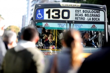 Gran debut para Marinucci: paro de colectivos en el AMBA y dardos al Gobierno bonaerense