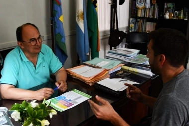 Salomón se reunió con su gabinete para analizar las prioridades para Saladillo en el 2025