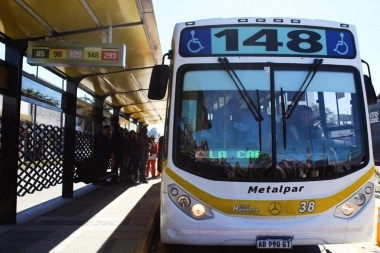 Provincia acordó con las empresas de transporte y se levantó el paro de colectivos